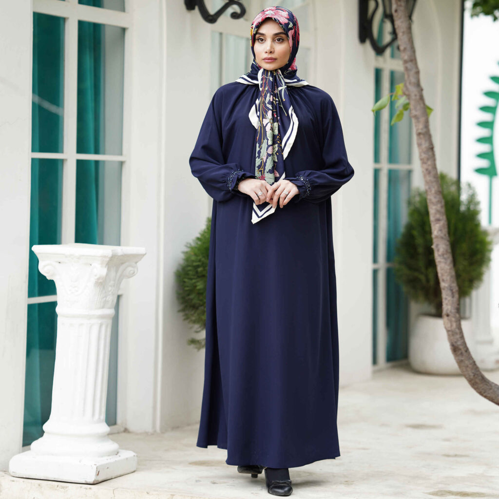 Abaya coupe ample pour femmes musulmanes en bleu marine