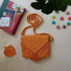 Macrame Sling Bag Handwoven for Women Model BohoSac bandoulière en macramé tissé à la main pour femmes, modèle Boho