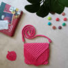 Macrame Sling Bag Handwoven for Women Model BohoSac bandoulière en macramé tissé à la main pour femmes, modèle Boho