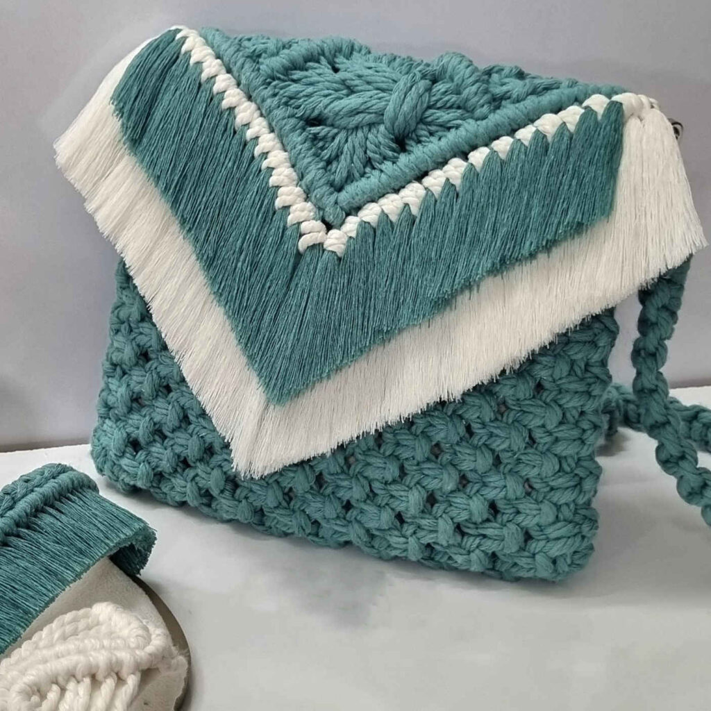 Sac bandoulière macramé pour femmes modèle tissé à la main Mina