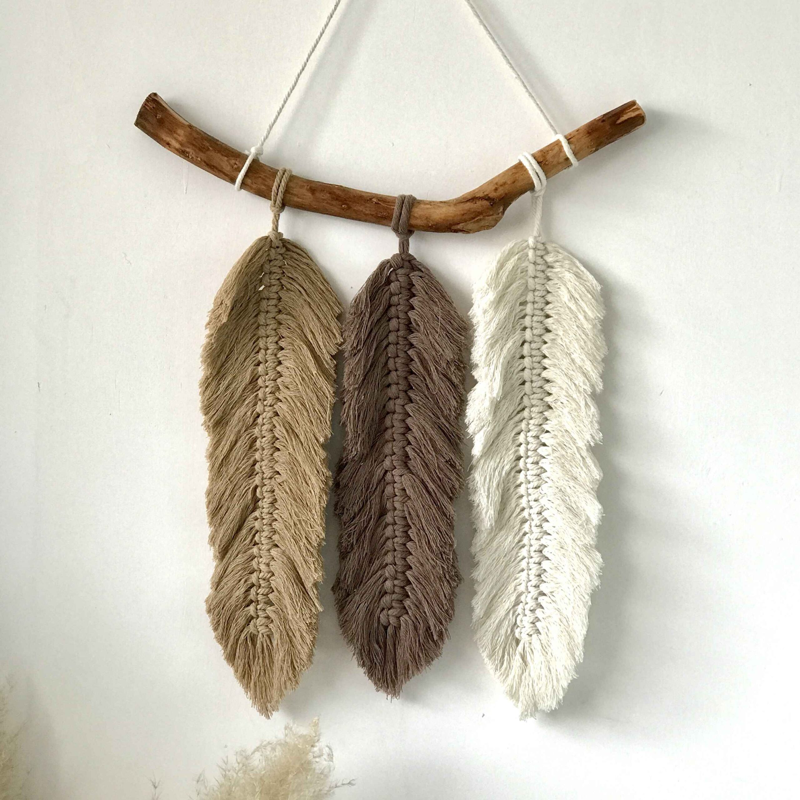 Tapisserie Murale en Macramé Bohème avec Bois de Bambou