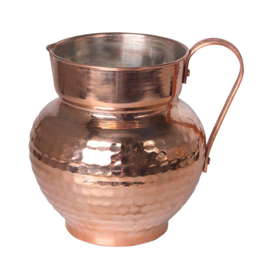 Carafe en cuivre perse fabriquée à la main et martelée modèle Bardiya