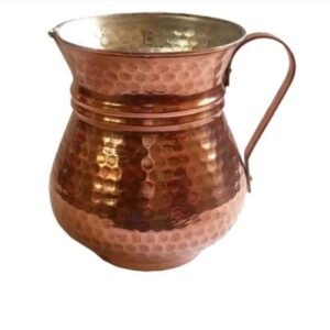 Carafe en cuivre perse fabriquée à la main et martelée modèle Rima