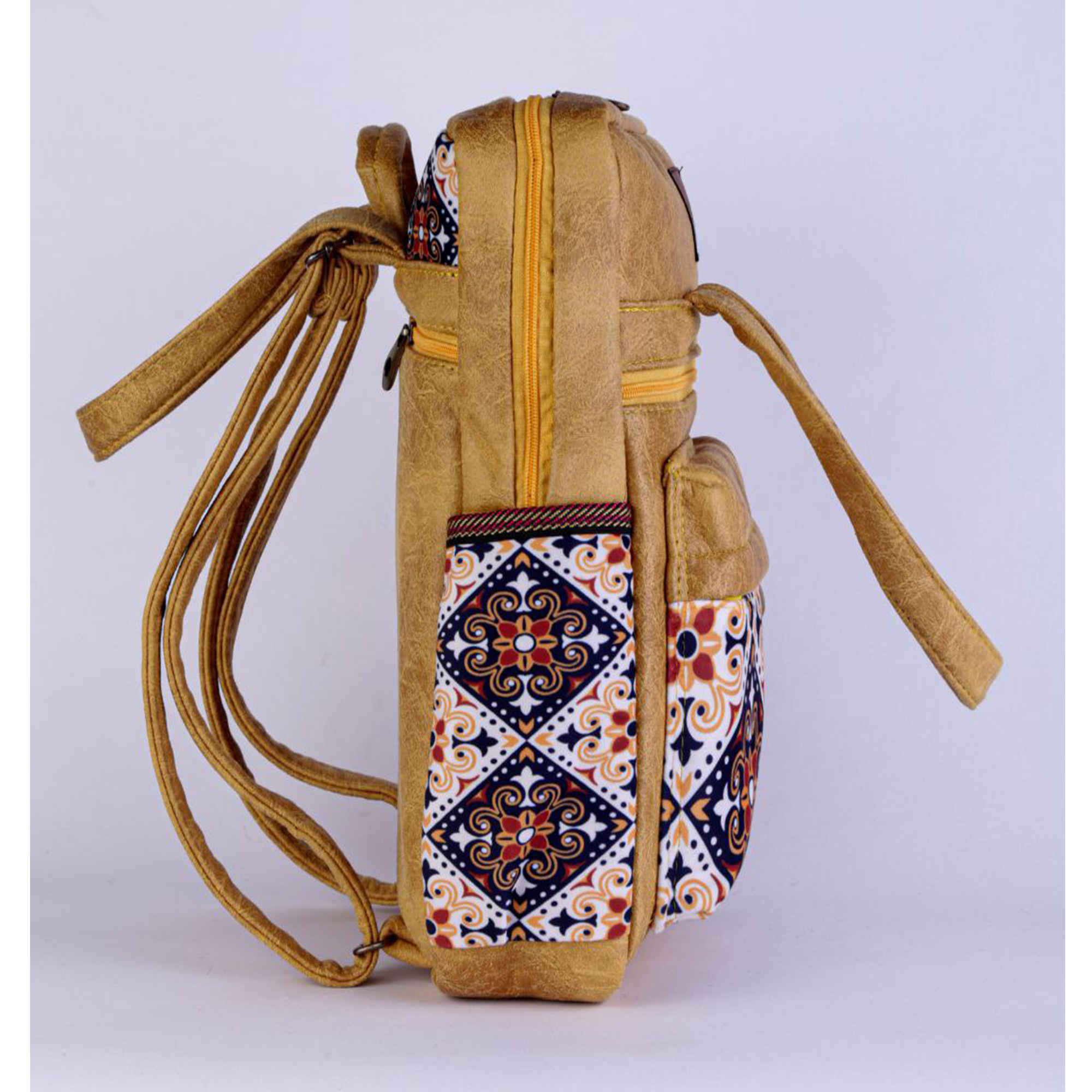 Sac à dos ethnique persan pour femmes avec design traditionnel