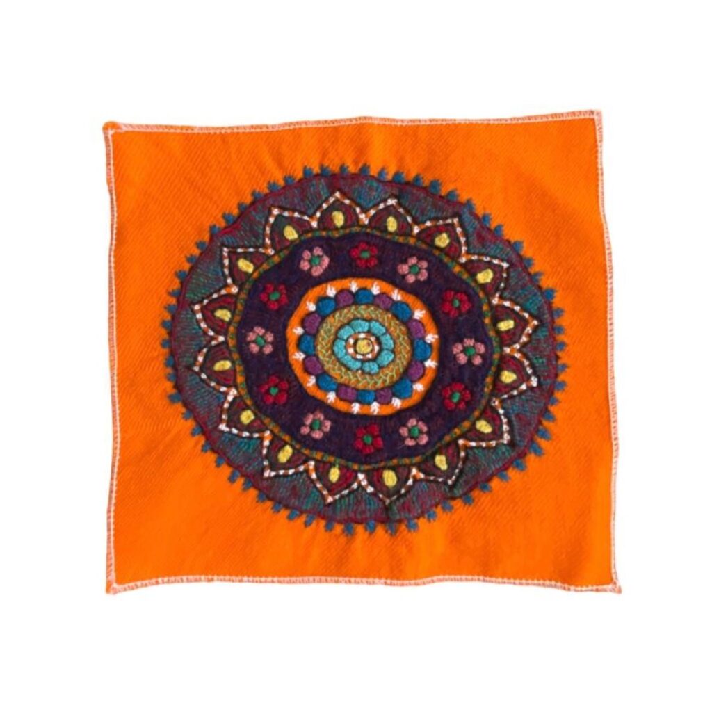 Nappe Persane Pateh Brodée à la Main Traditionnelle en Design Mandala
