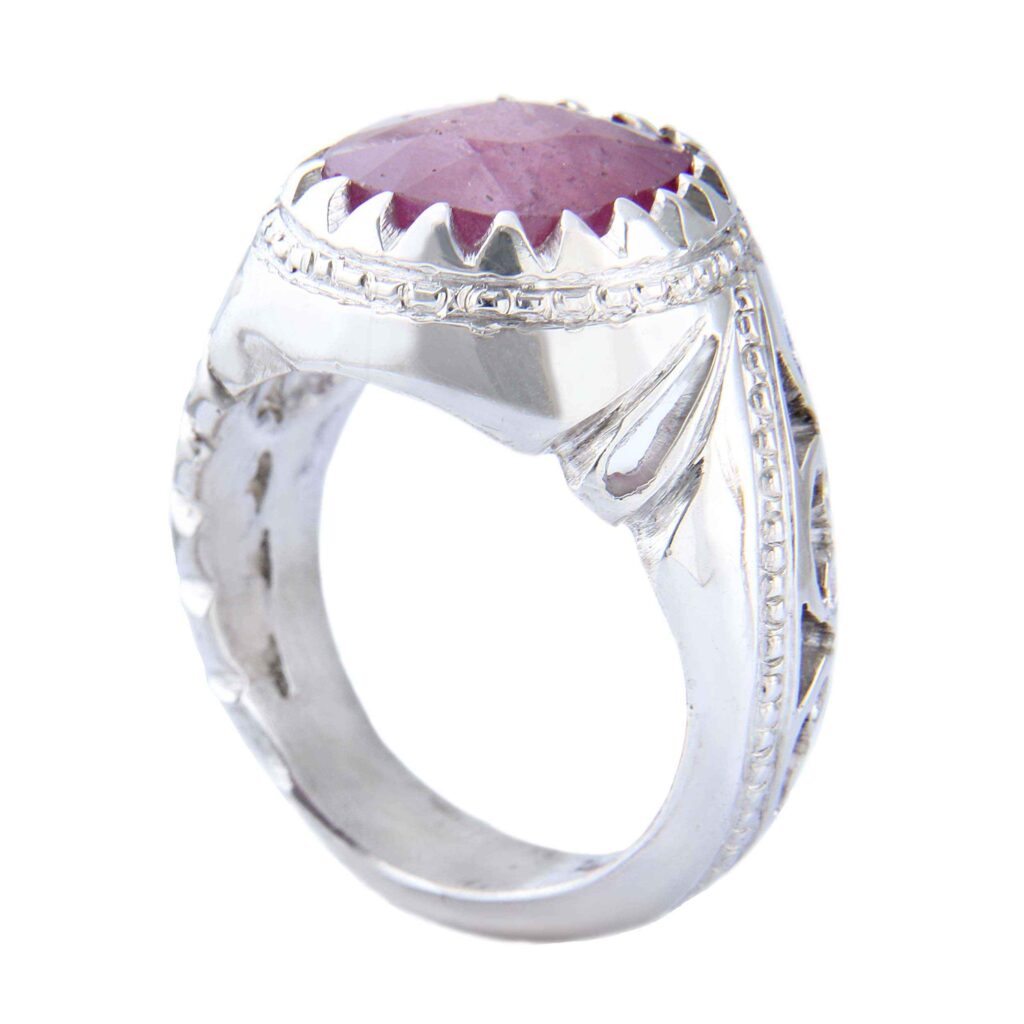 Bague en argent avec rubis rouge Élégance pour hommes, faite à la main