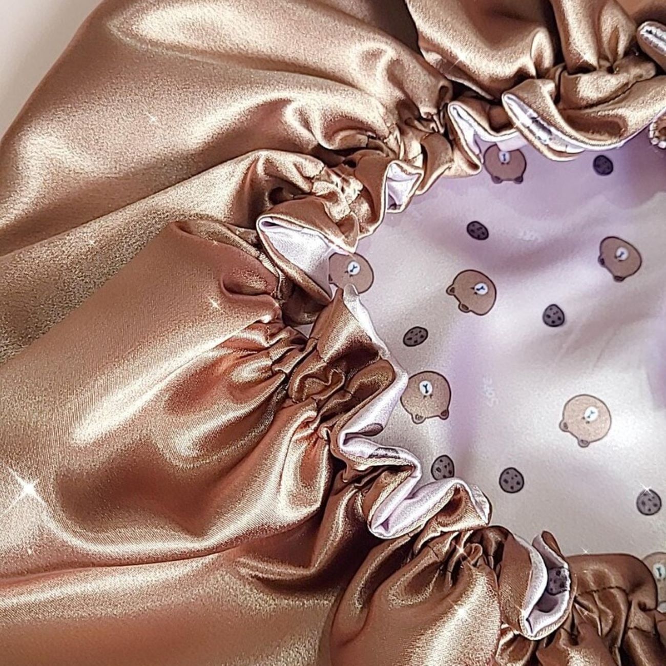 Bonnet de nuit en satin de soie pour la protection des cheveux avec motifs d’ourson