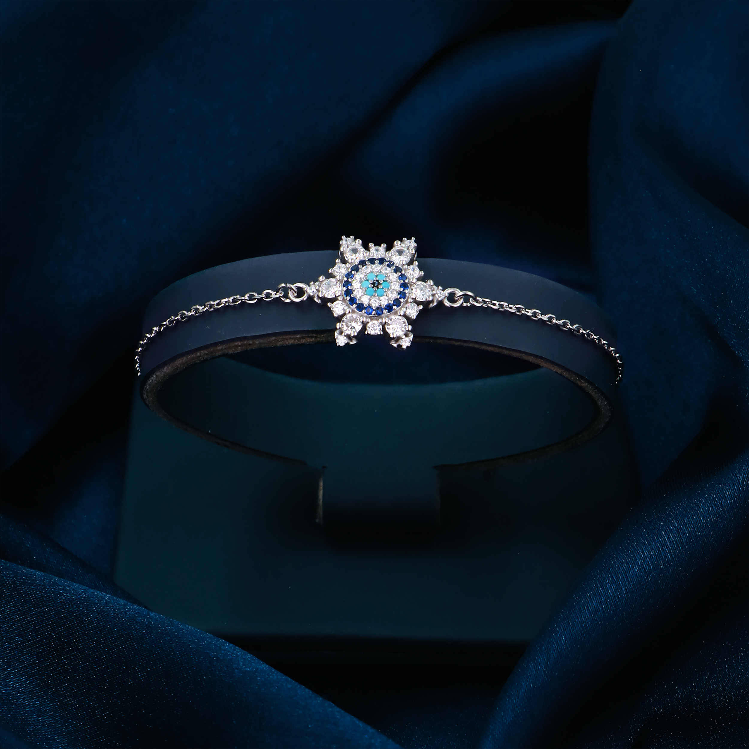 Bracelet en Argent avec Design Œil Malin pour Femmes