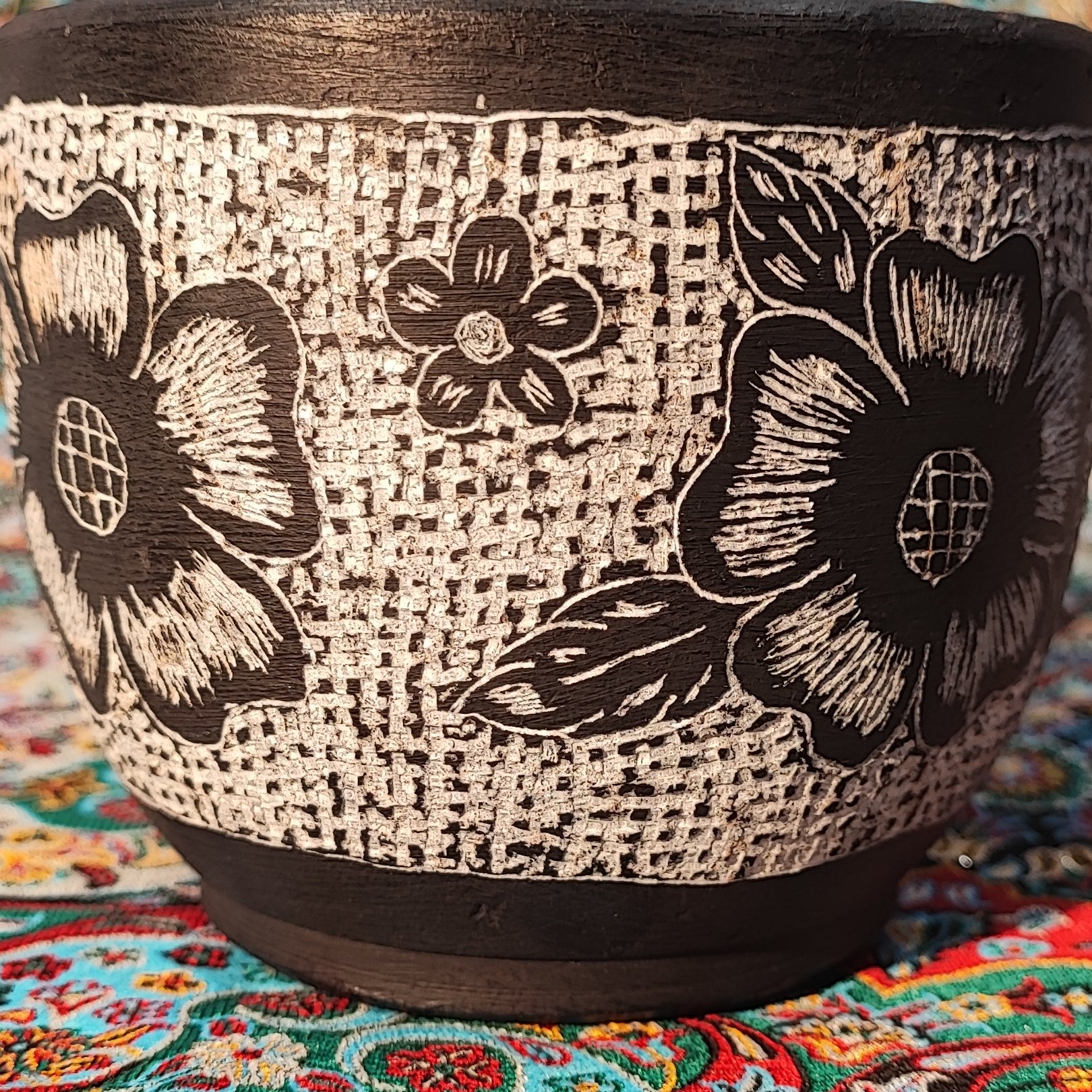 Set Mortier et Pilon en Pierre Élégamment Fabriqué à la Main avec Motif de Fleur