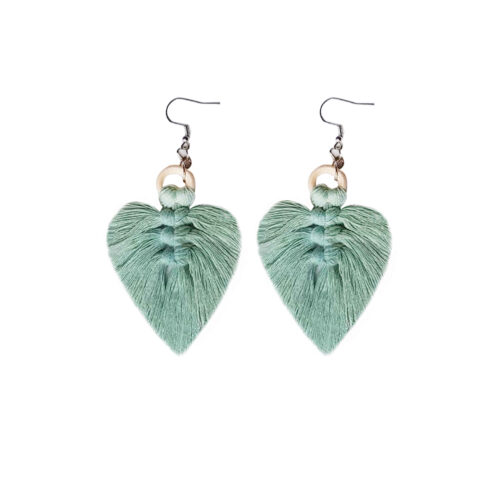 Boucles d’oreilles en macramé faites à la main pour femmes, avec motif de feuille