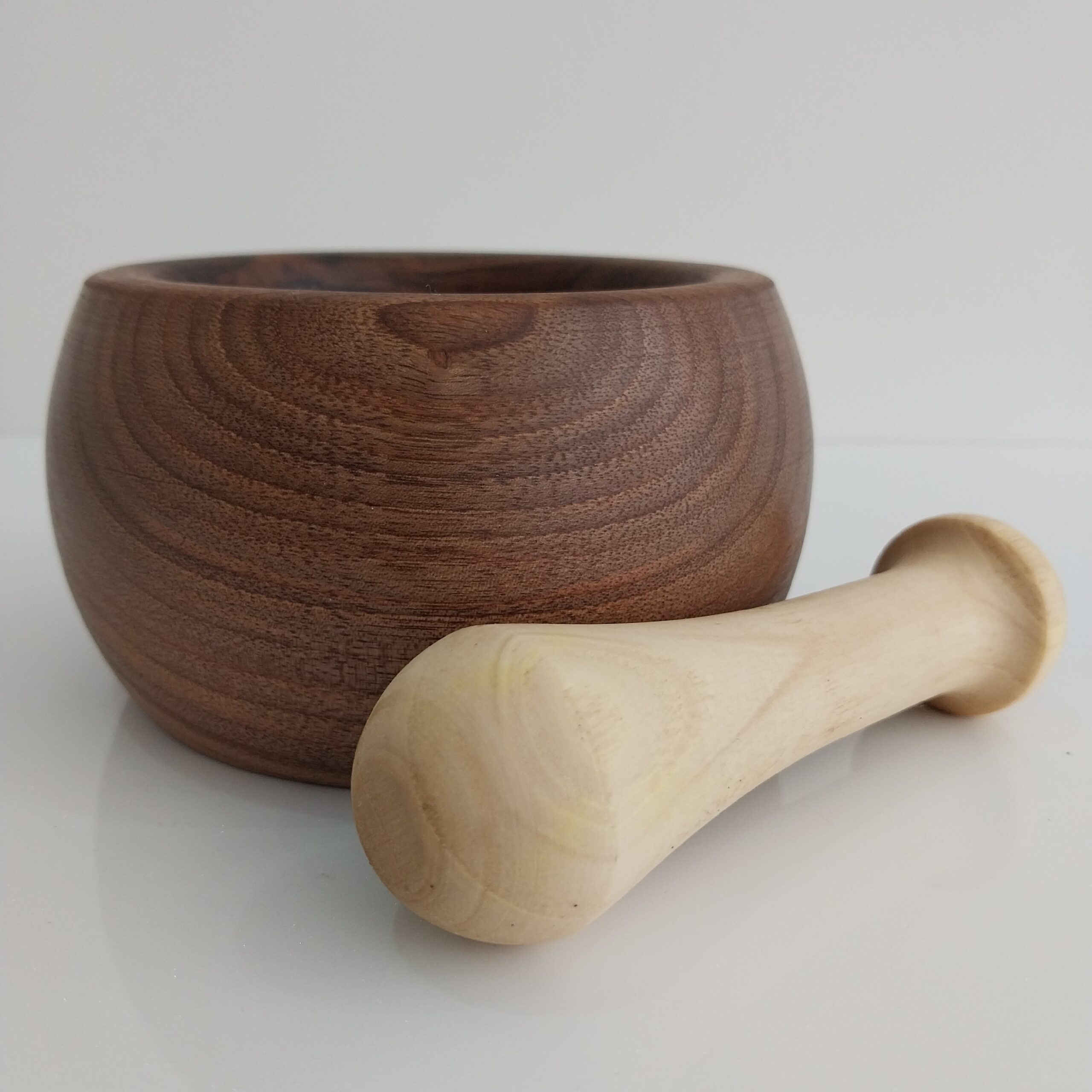 Ensemble Mortier et Pilon en Bois pour Cuisine en Bois de Noyer
