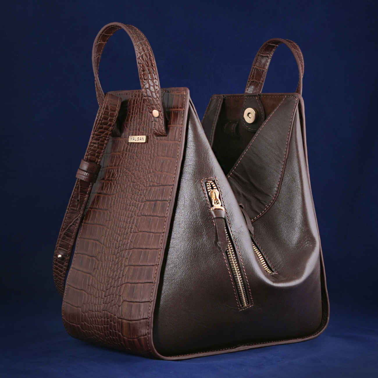 Sac à main en cuir Bauletto avec sangle longue en marron