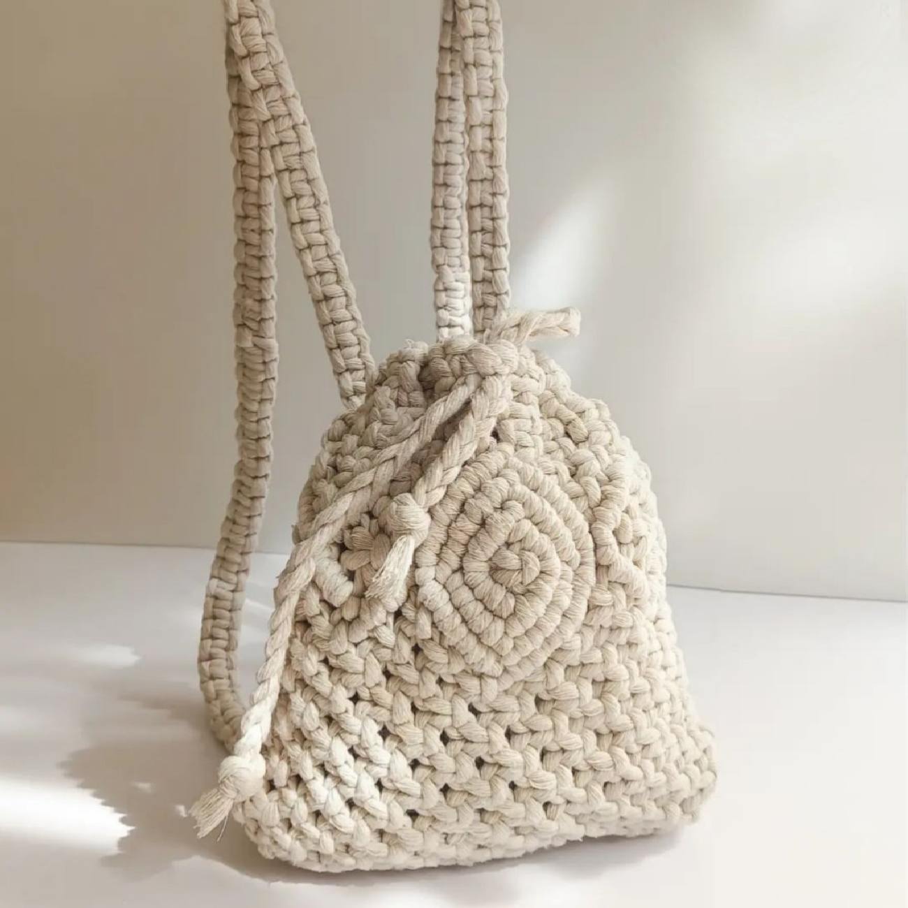 Sac à dos boho en macramé fait main pour femmes