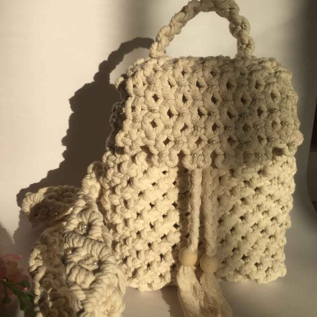 Sac à dos boho en macramé fait main pour femmes