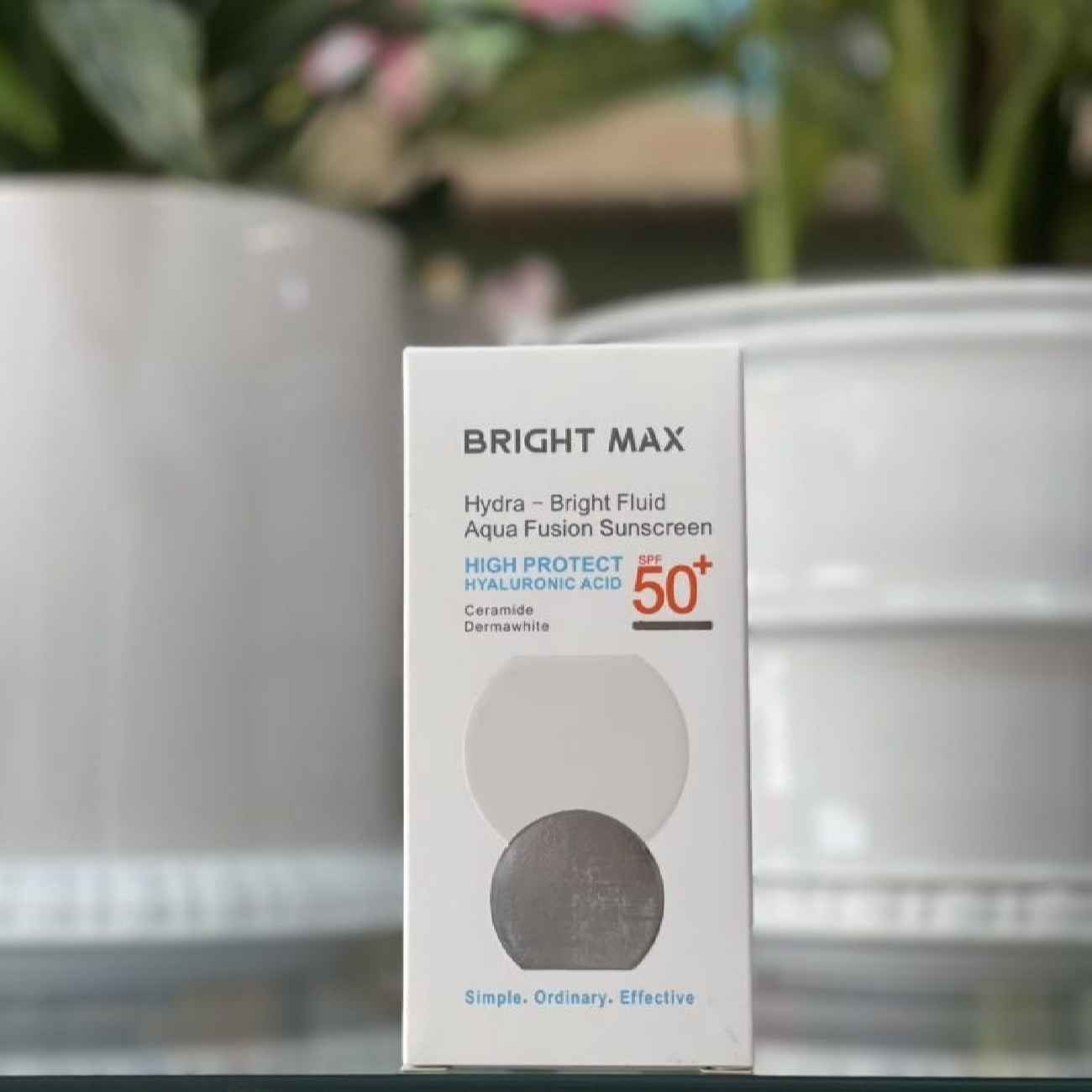 Brightmax Fluide Solaire Anti-Acné SPF50 : Protection Invisible pour Tous Types de Peaux 50 ml