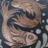 Plateau en cuivre décoratif gravé à la main orné de deux poissons