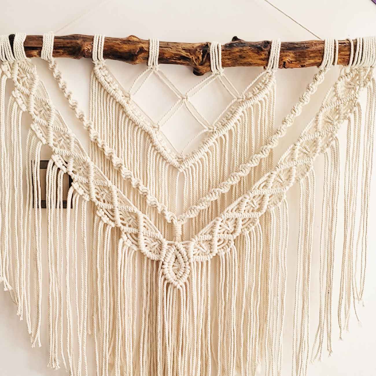 Tapisserie Murale Décorative en Macramé avec Motif Géométrique