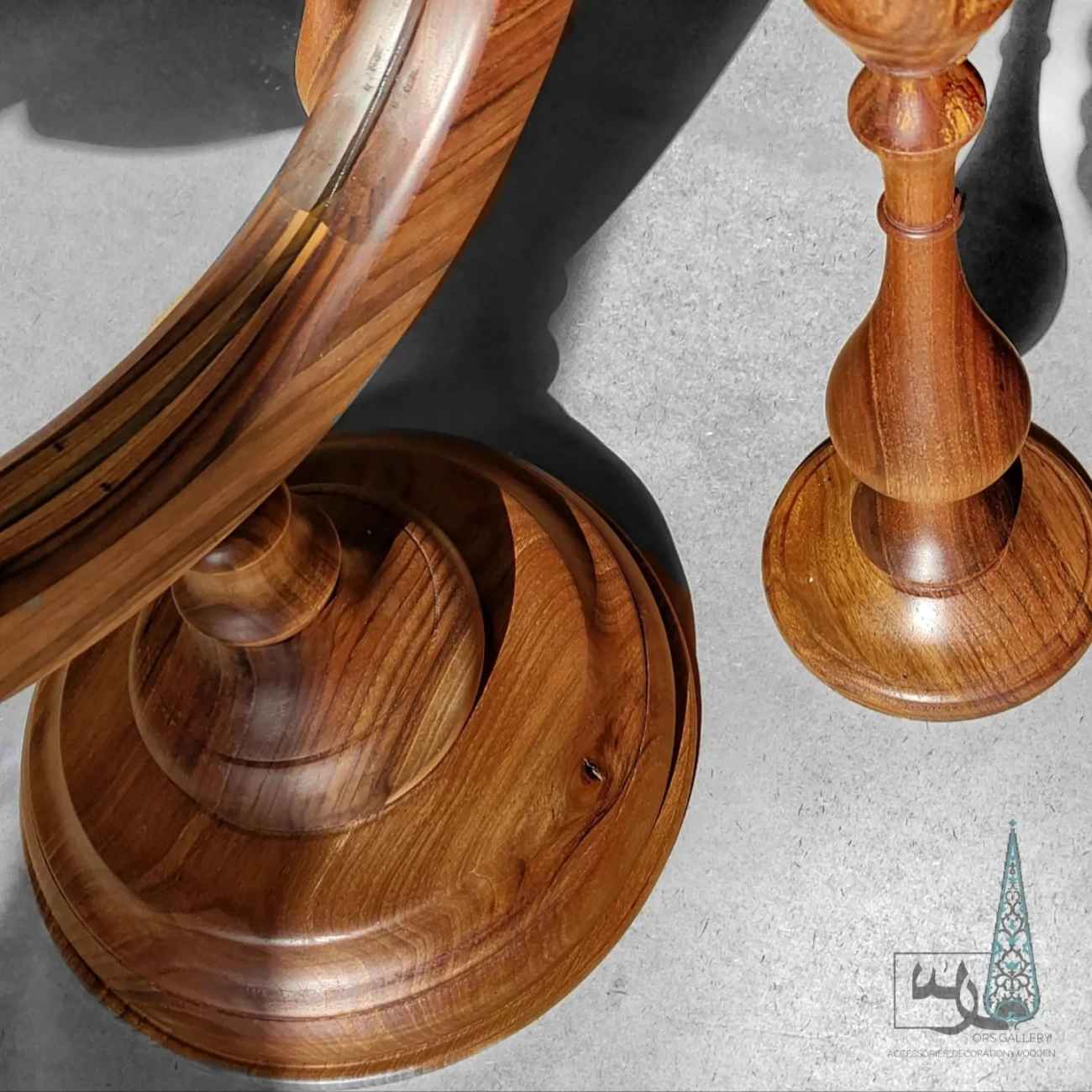 Cadre miroir en bois fait main avec bougeoirs assortis