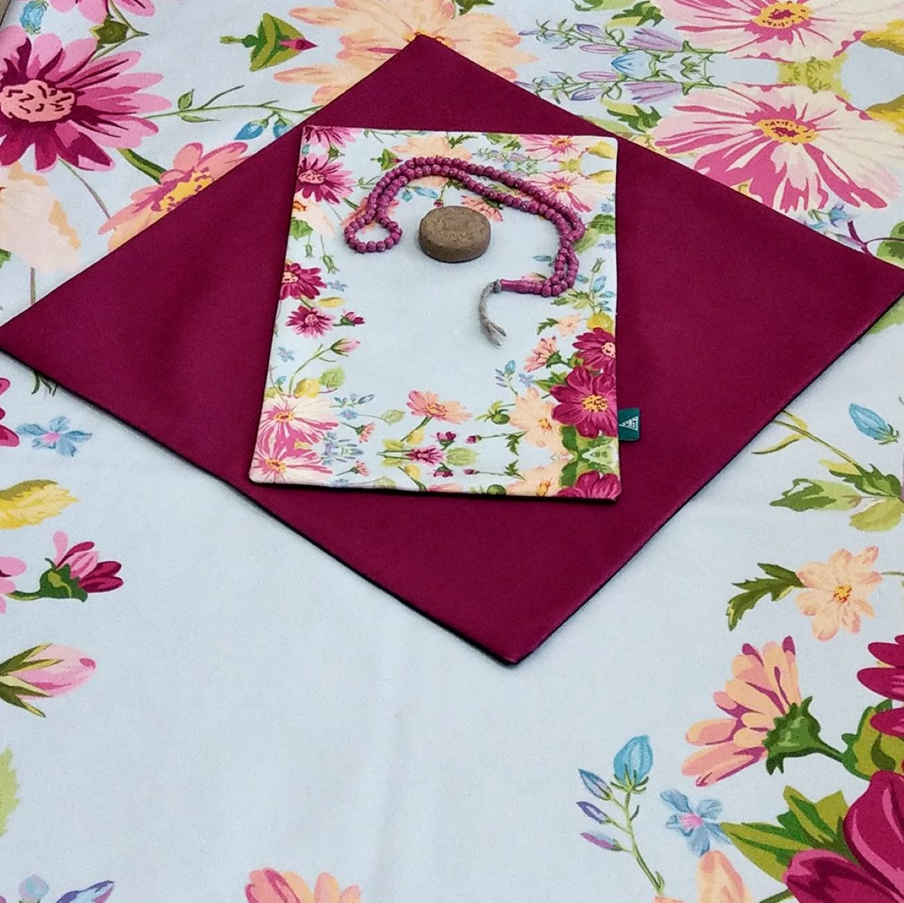 Tapis de Prière Islamique Fin en Velours avec Motif Floral