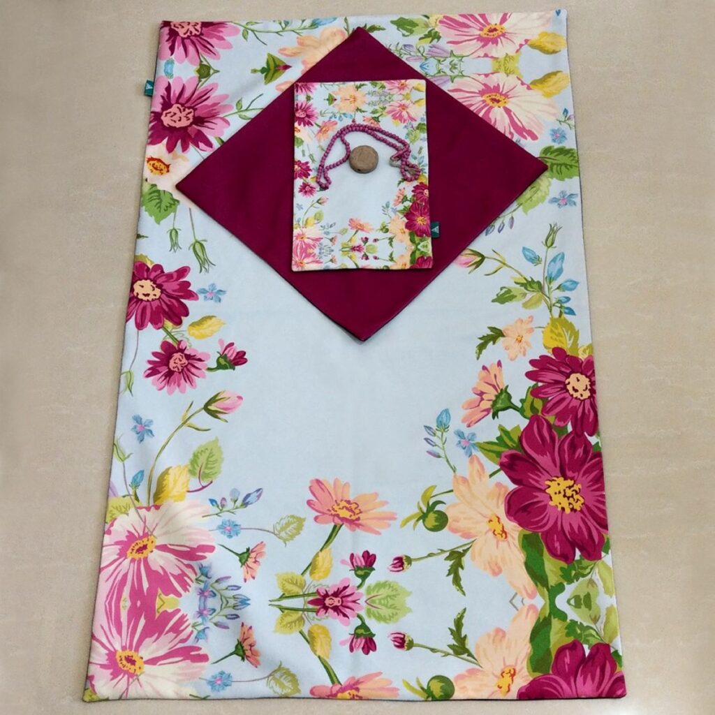 Tapis de Prière Islamique Fin en Velours avec Motif Floral