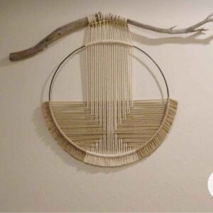 Tapisserie Murale en Macramé Artisanale avec Décor Bohème