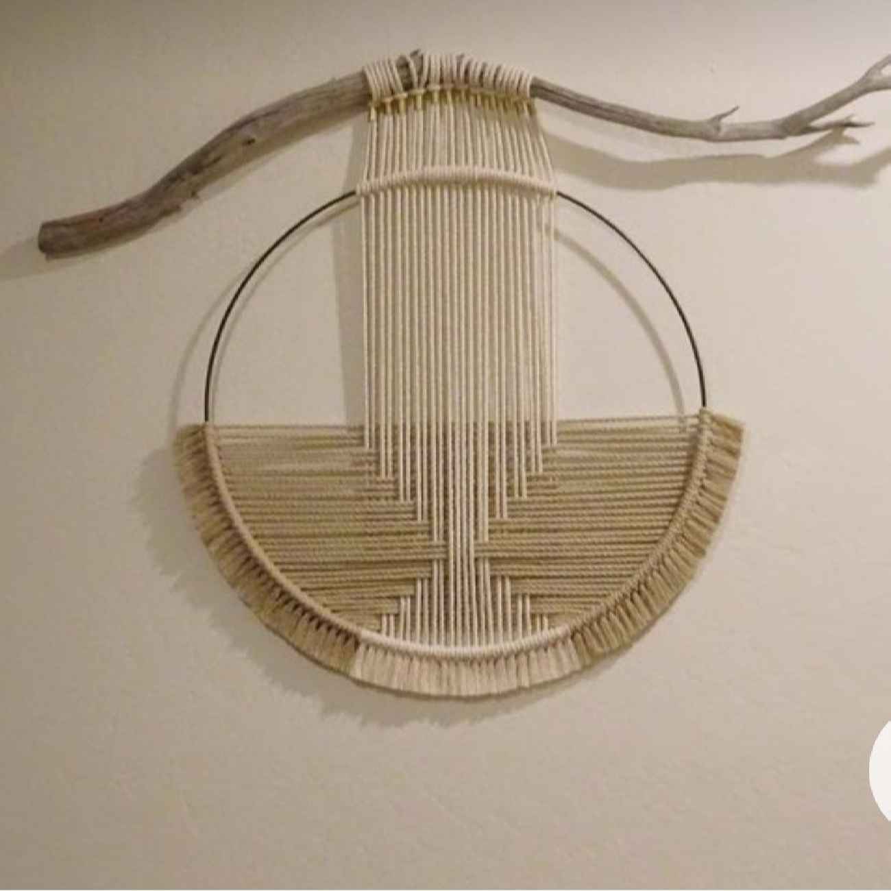 Tapisserie Murale en Macramé Artisanale avec Décor Bohème