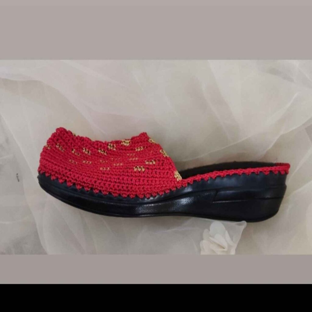 Chaussons Perses au Style Charough pour Femmes en Rouge