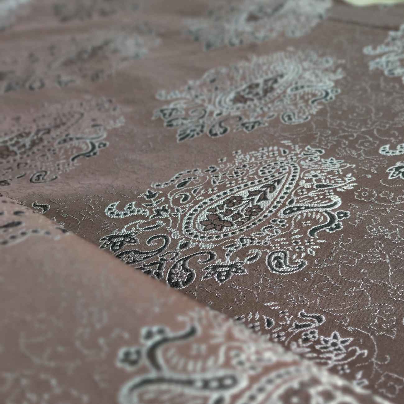 Tissu Termeh persan avec motif cachemire classique