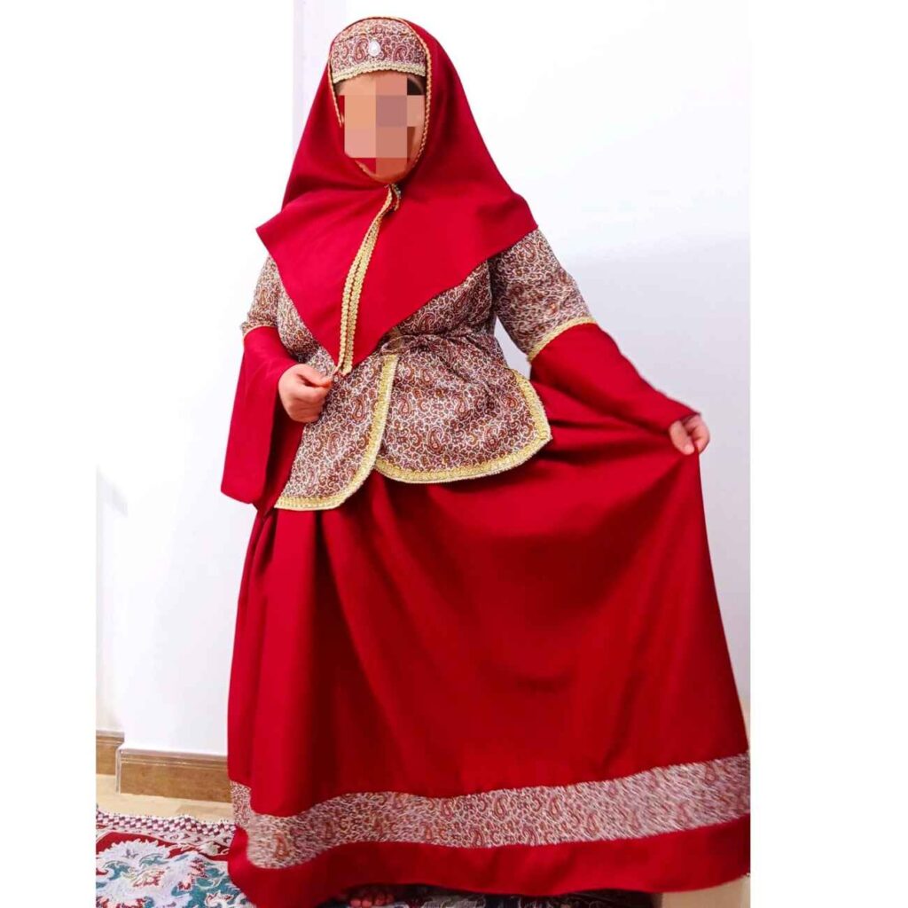 Ensemble de Vêtements Traditionnels pour Femmes Perses en Rouge