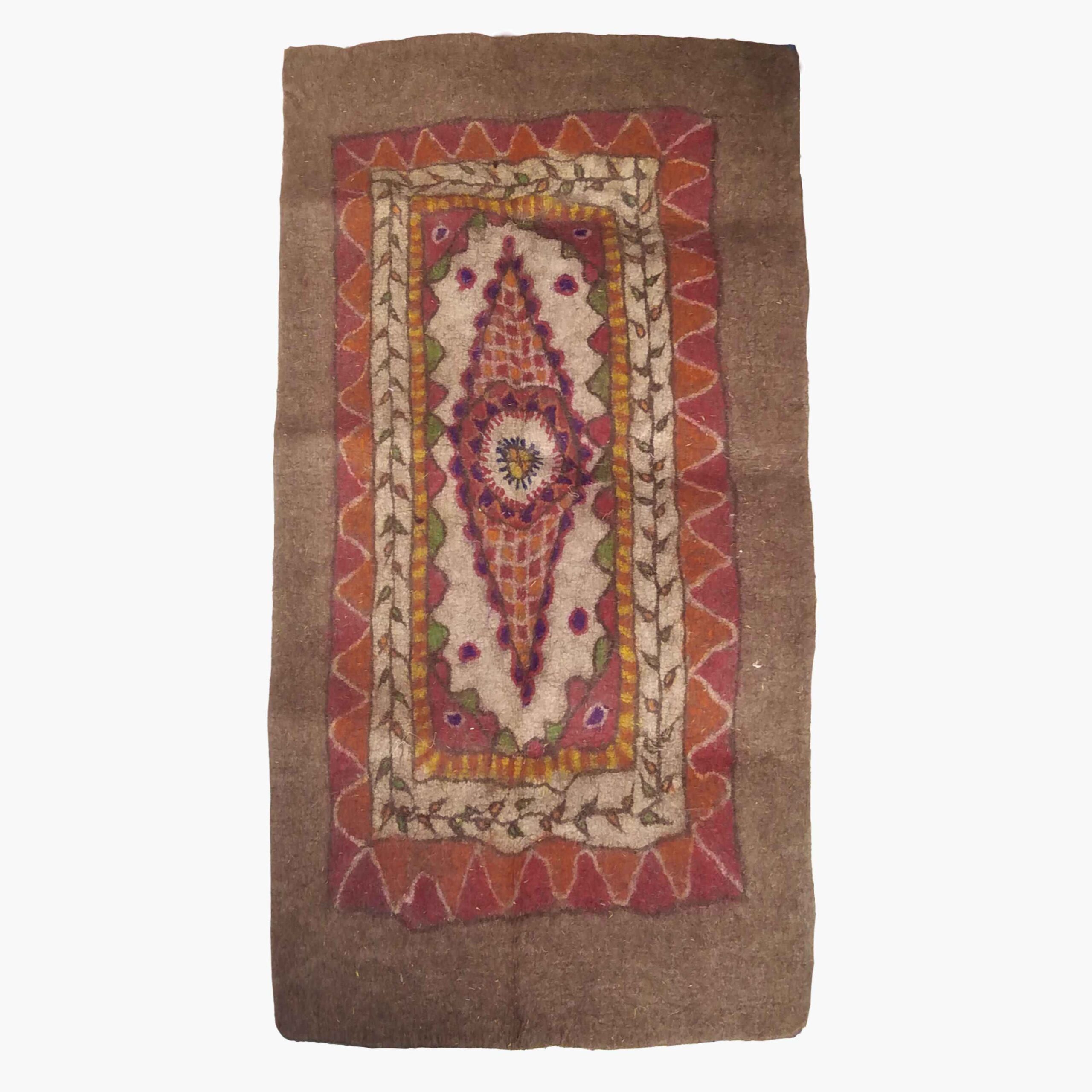 Tapis en feutre de laine persan 100% naturel et fait main Mersana