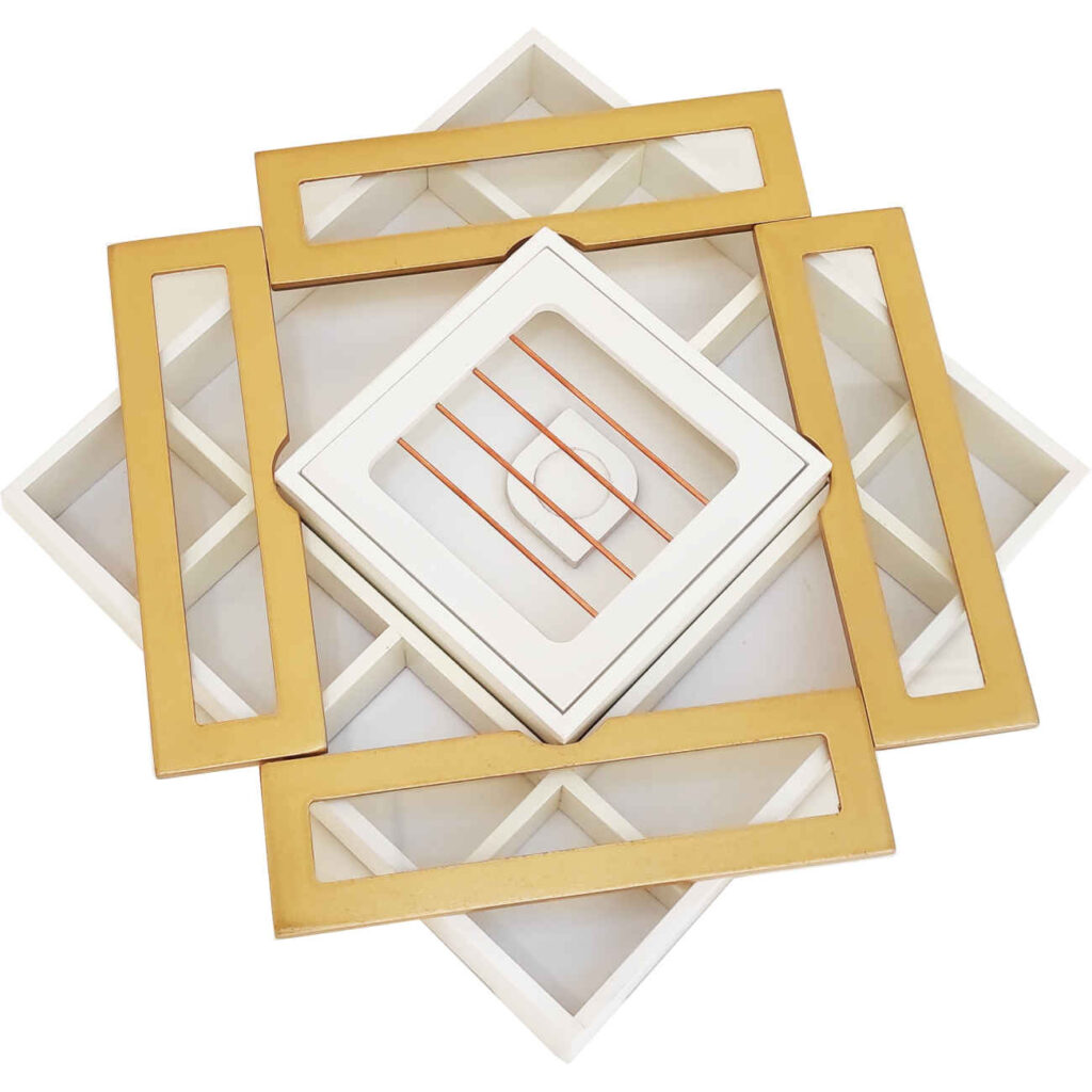 Boîte en bois pour sachets de thé avec réchauffe-thé intégré