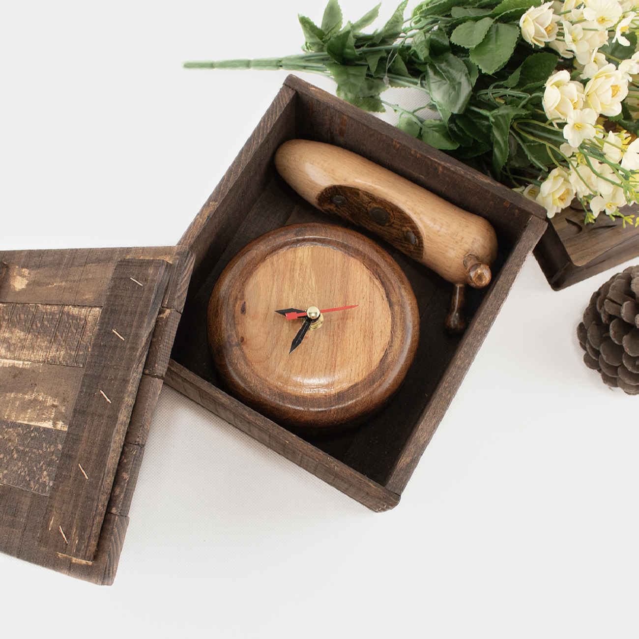 Horloge de Bureau Artisanale en Bois – Design Minimaliste