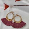 Boucles d'oreilles à pompons bohèmes en macramé, rouge bordeaux
