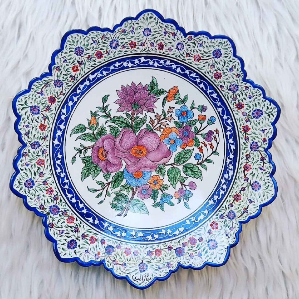 Plat décoratif en cuivre émaillé – Art Minakari persan peint à la main
