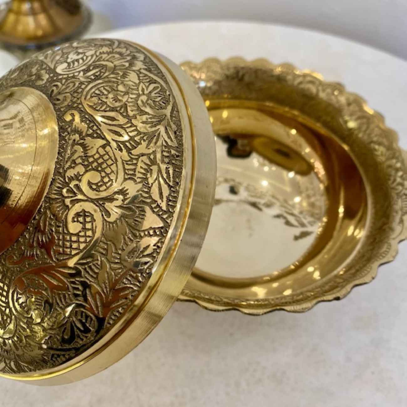 Bol à sucre en laiton fait main avec couvercle sécurisé