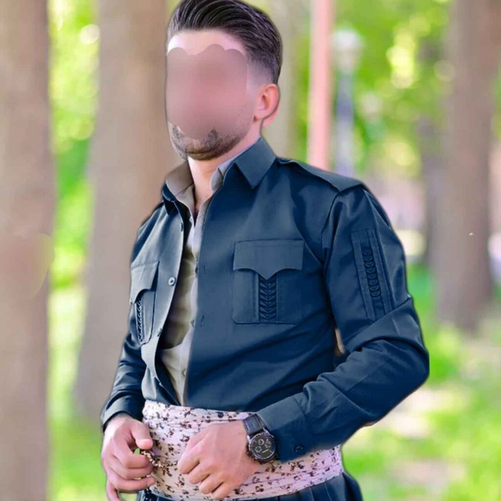 Vêtements Kurdes avec Pishtwen pour Hommes en Bleu Marine