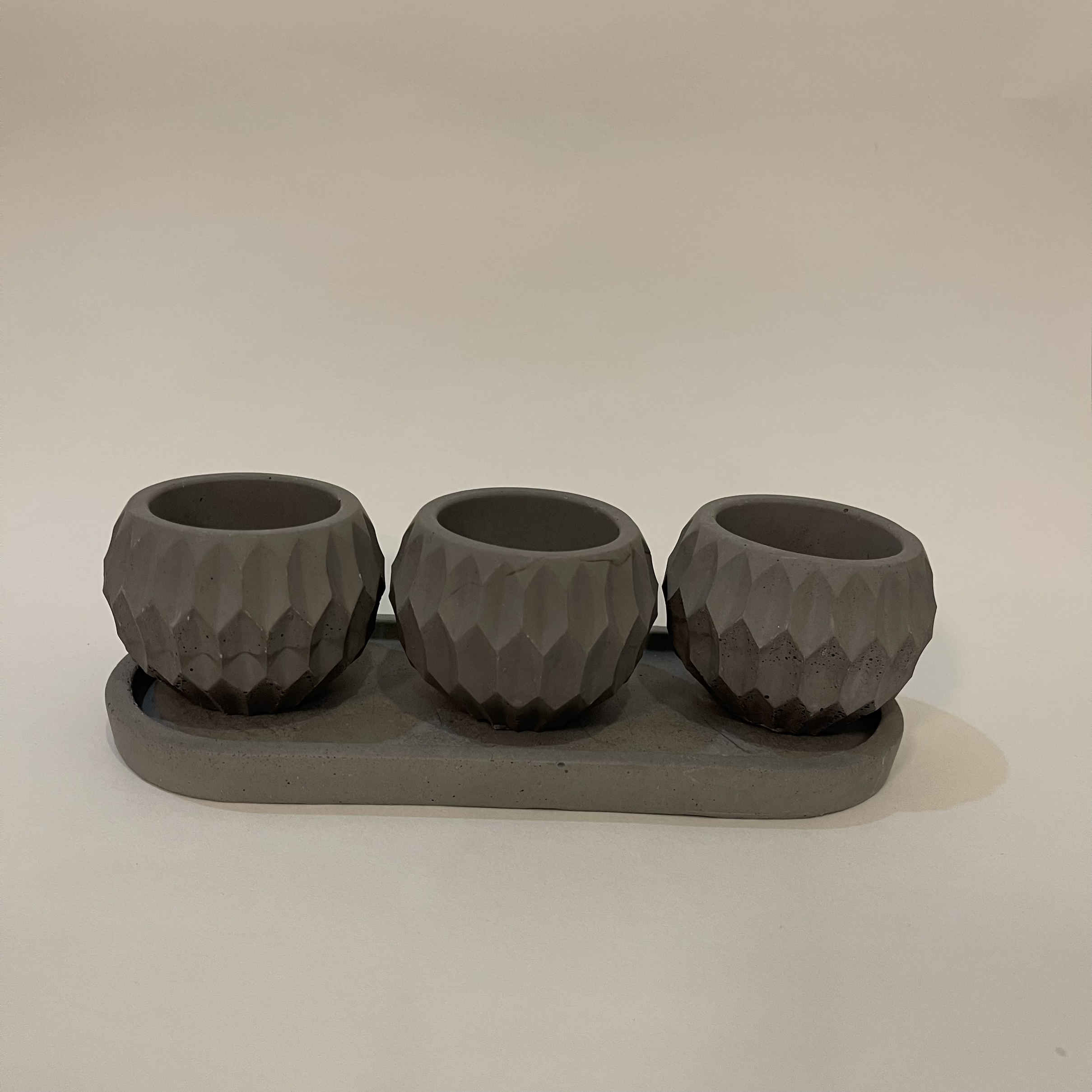 Vase concret persan fait main set de 3 en blanc