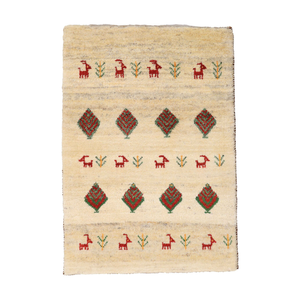 Tapis Gabbeh Persan en laine authentique tissé à la main dans le Khorasan, motifs animaliers et d'arbres