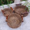 Panier en osier tissé à la main avec poignée en brun foncé