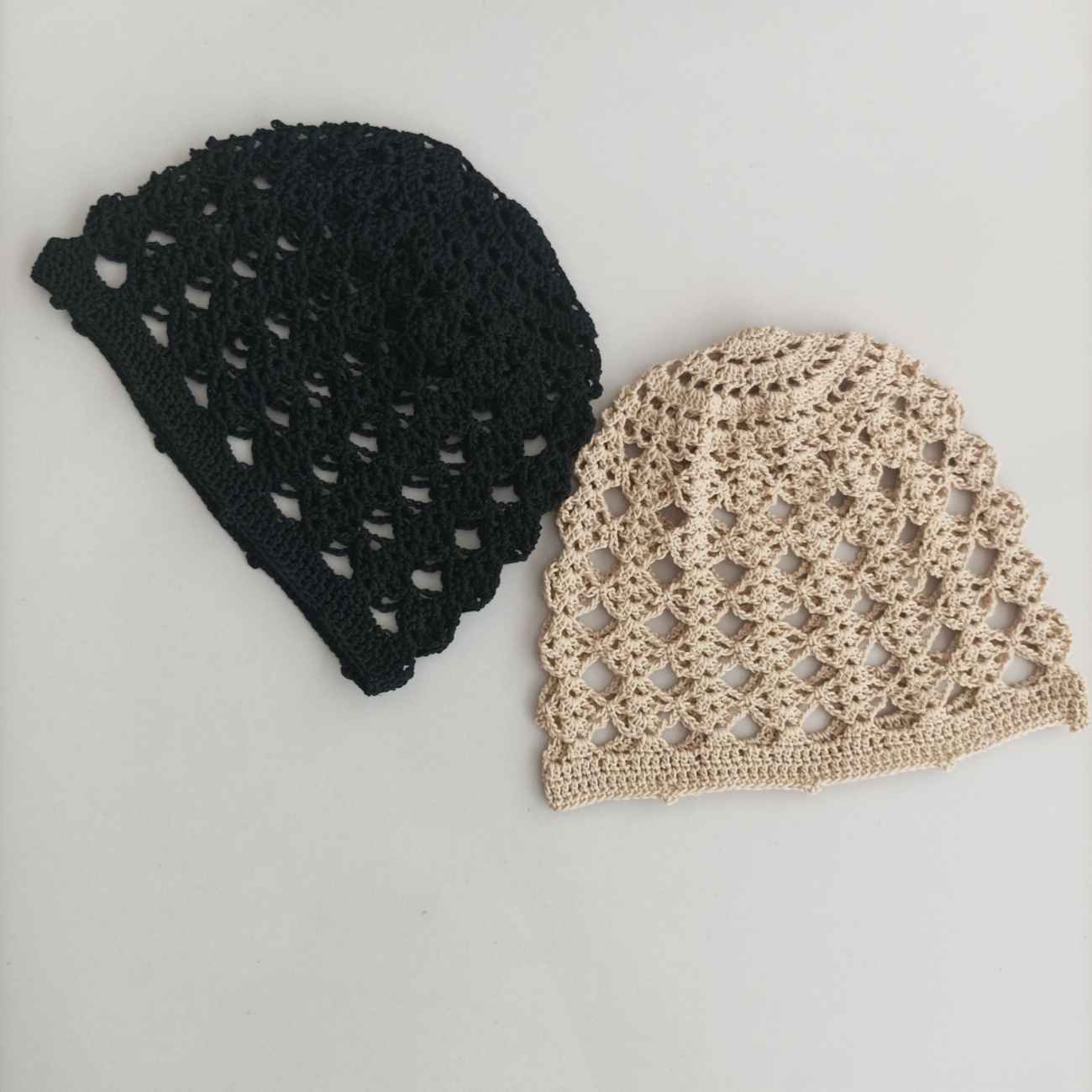 Chapeau Crocheté – Doux et Chaleureux, Idées Cadeaux Parfaites pour l’Hiver avec Design Géométrique