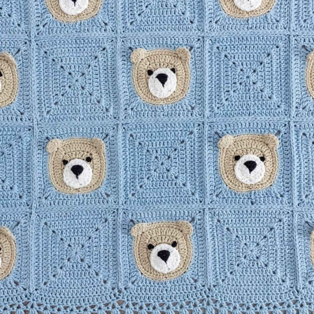 Dessus de Lit Bébé au Crochet Tissé à la Main – Pour le Berceau de Bébé, Fait avec Amour