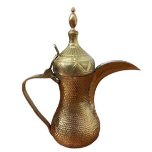 Cafetière traditionnelle arabe en laiton pour préparer le Qahwa et le café arabe – Modèle Jannat
