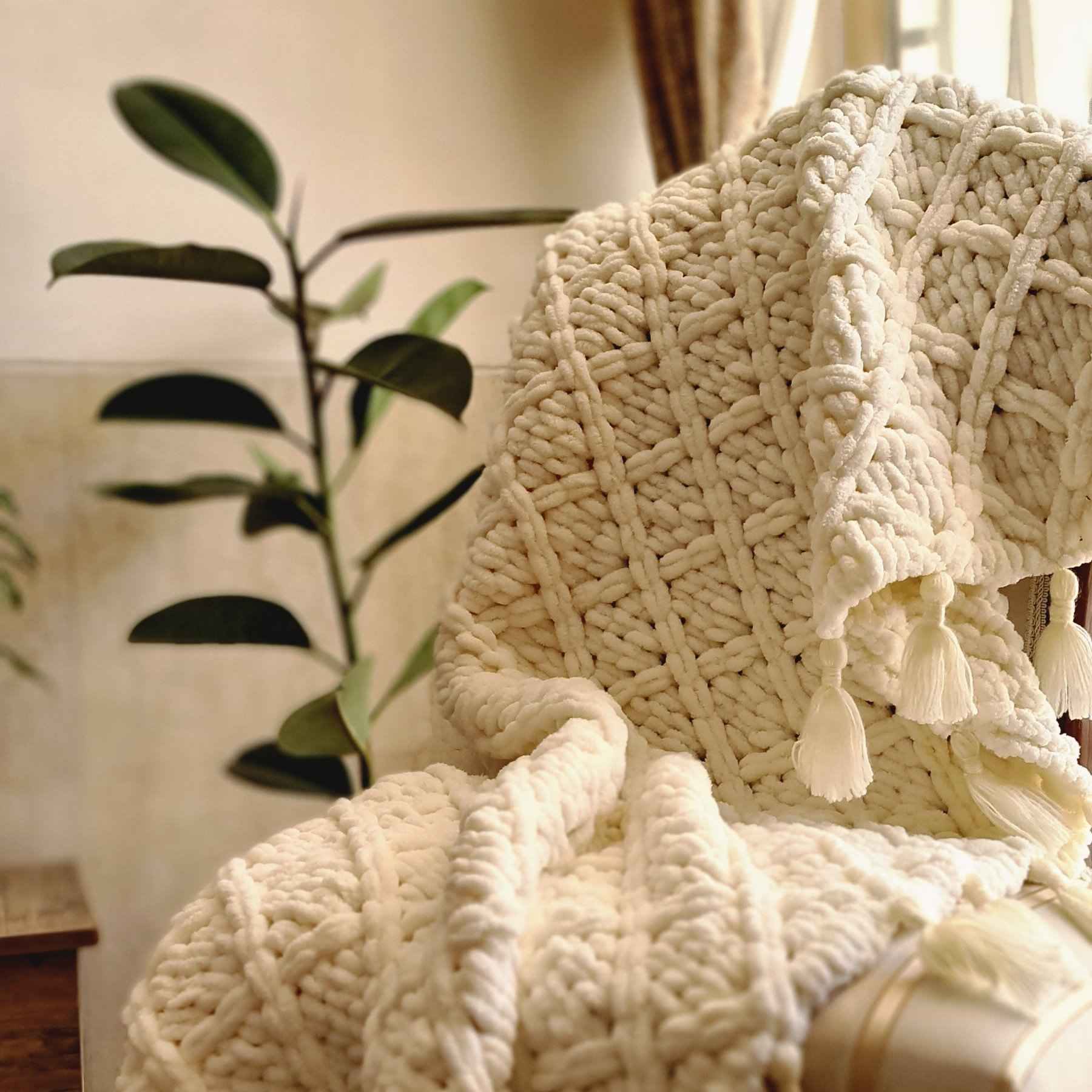 Plaid Tricoté Tendance – Doux, Chaud et Élégant pour le Salon