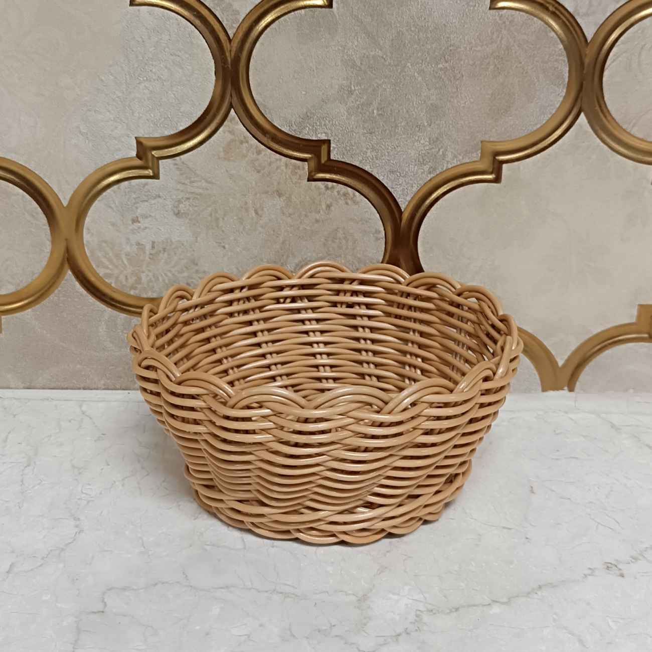 Panier en osier tissé à la main pour une décoration rustique, moderne et minimaliste