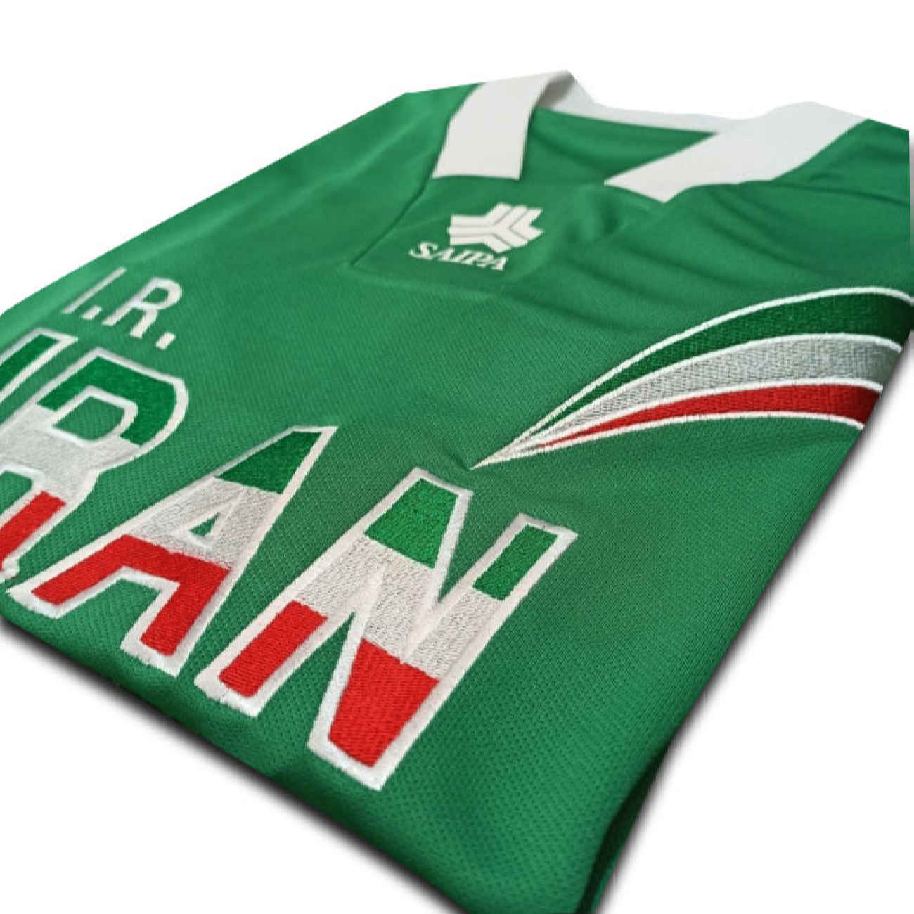 Maillot Classique Iran National 1998 – Possédez un Morceau de l’Histoire du Football avec le Kit Classique