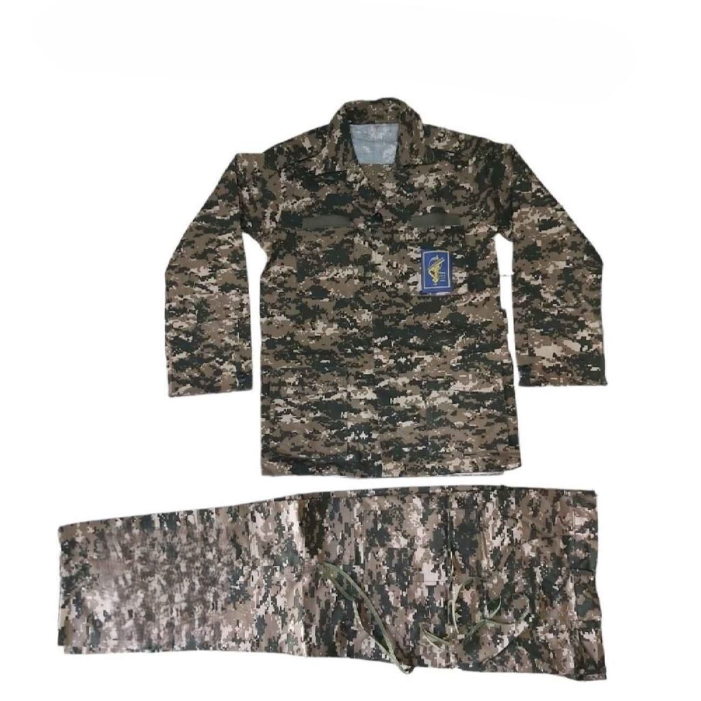 Uniforme militaire iranien (IRGC) uniforme numérique marin avec design à carreaux
