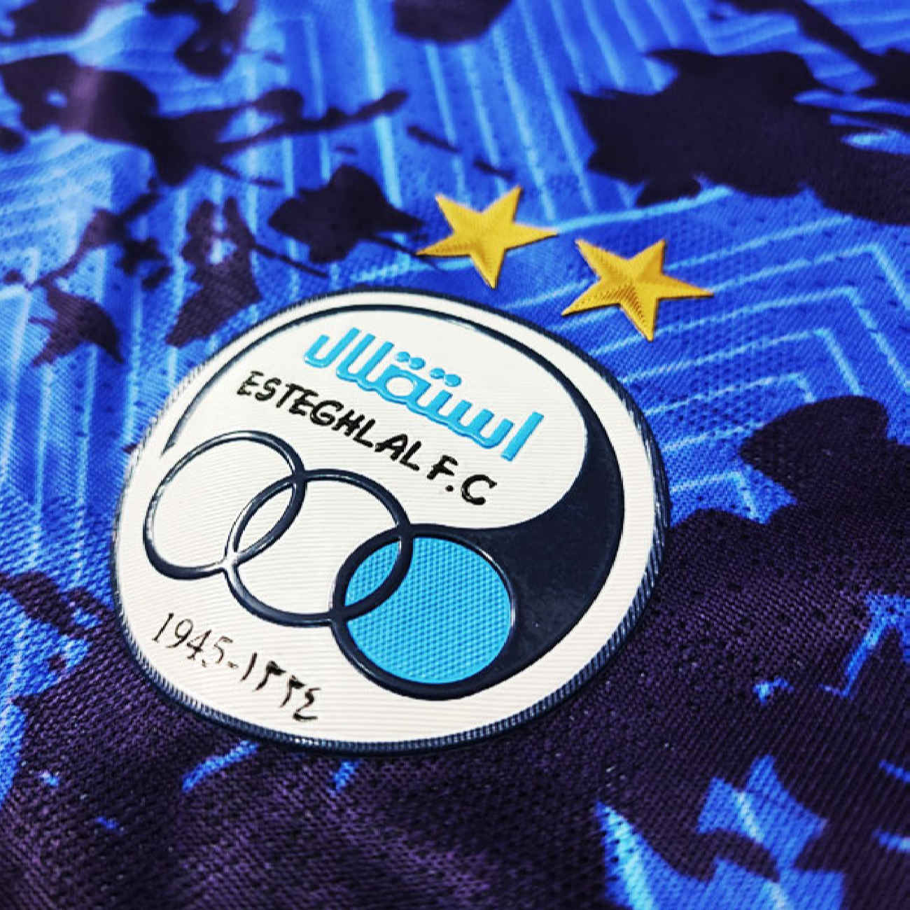 Maillot Domicile Officiel Esteghlal 2022/2023 – Design Authentique pour les Vrais Fans