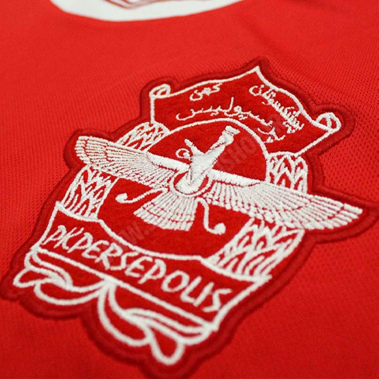 Maillot des Anciens Persepolis – Design Classique pour les Vrais Fans des Légendes du Football Persan
