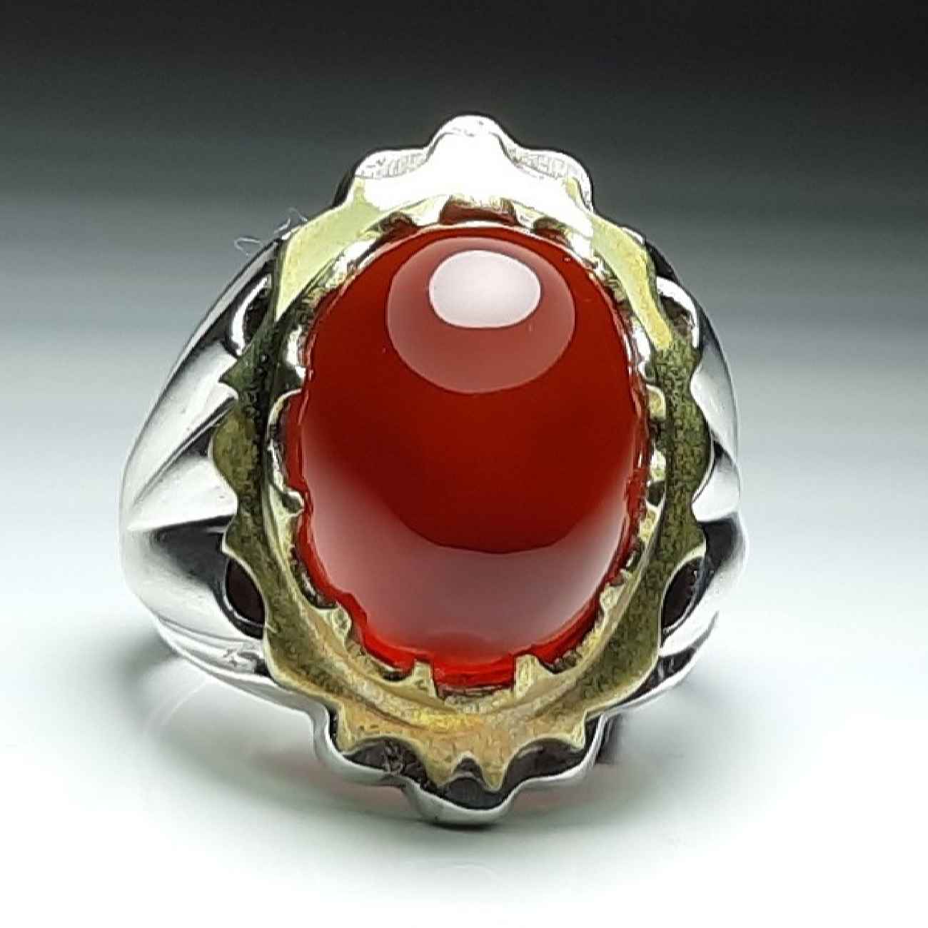 Bague en argent pour homme avec Agate rouge du Khorassan