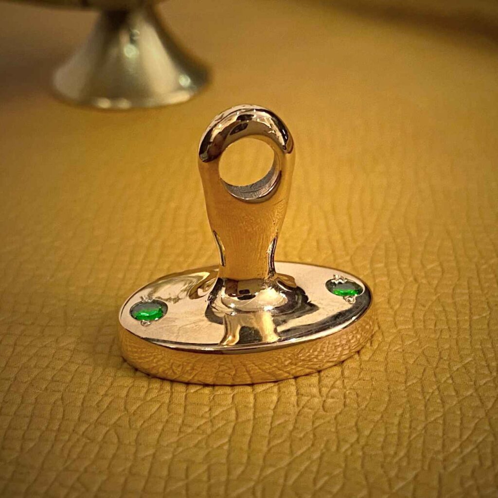 Timbre moderne perse en bronze avec tampon encreur – Une pièce intemporelle pour personnaliser votre papeterie